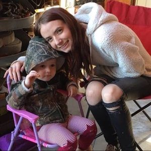 Meet your Posher, Ashton